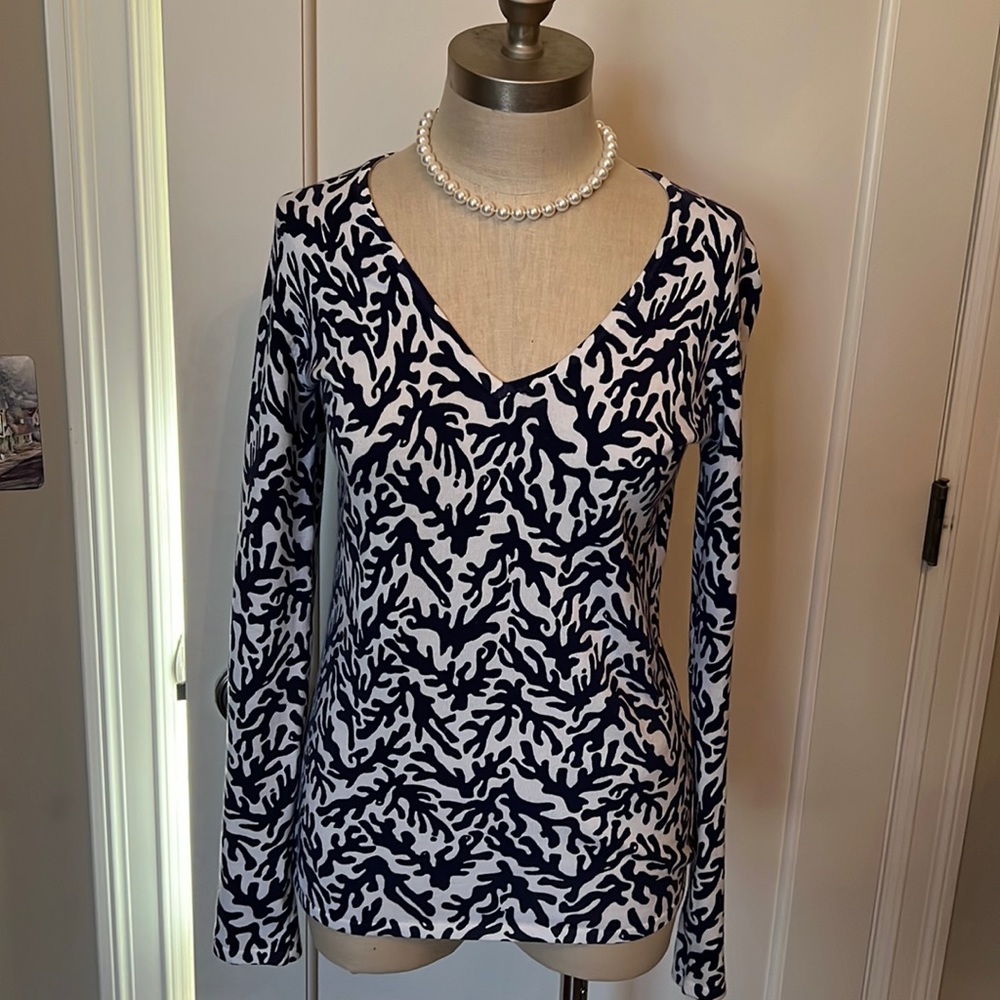 Lilly Pulitzer Navy coral sweater
